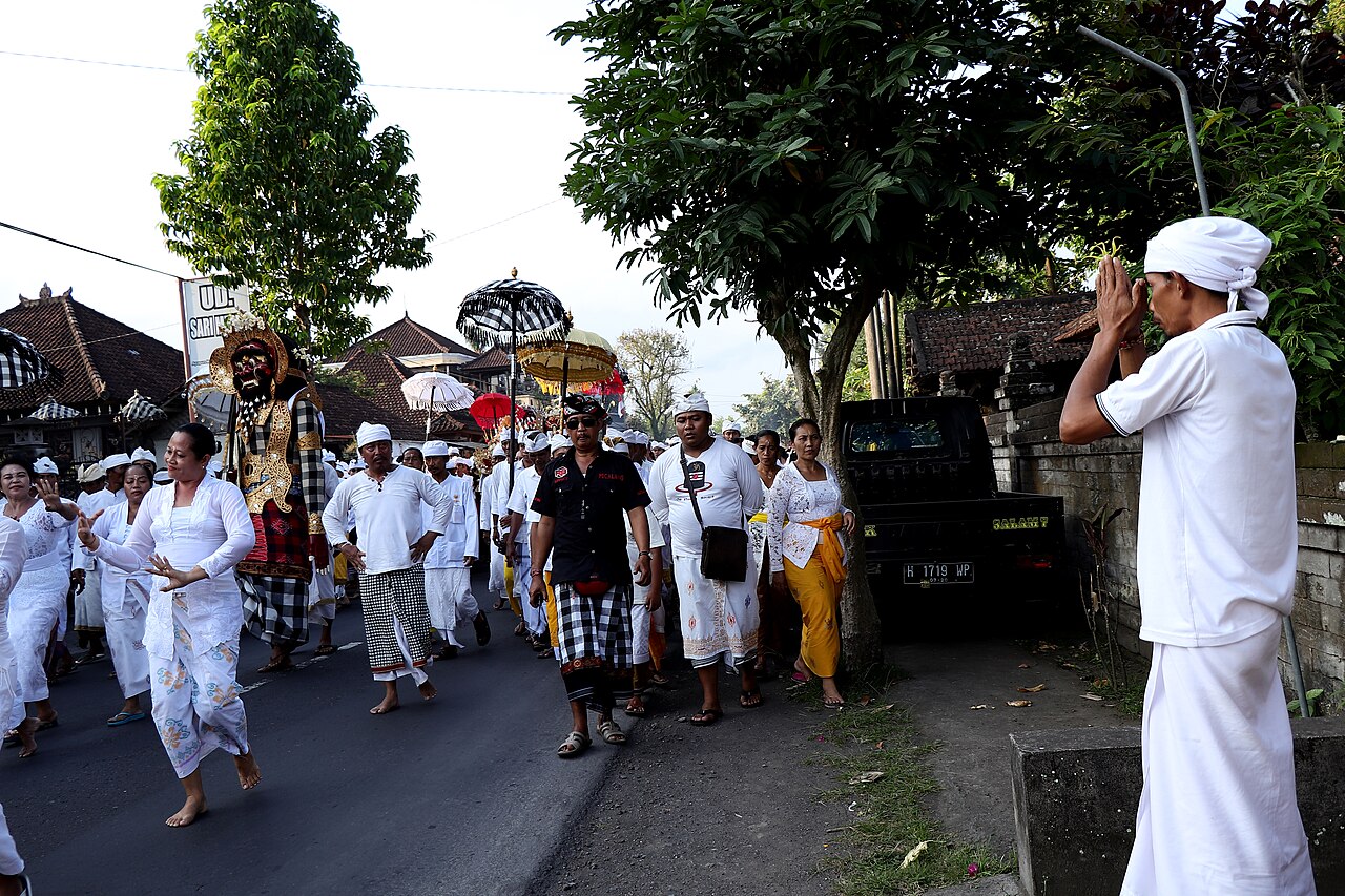 HINDU RELIGIOUS RITUAL BALI INDONESIA 14