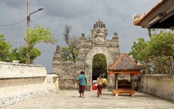 Luhur Uluwatu Temple, Bali, 20220826 0953 1016