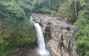 Tegenungan Waterfall 2017-08-18 (2)