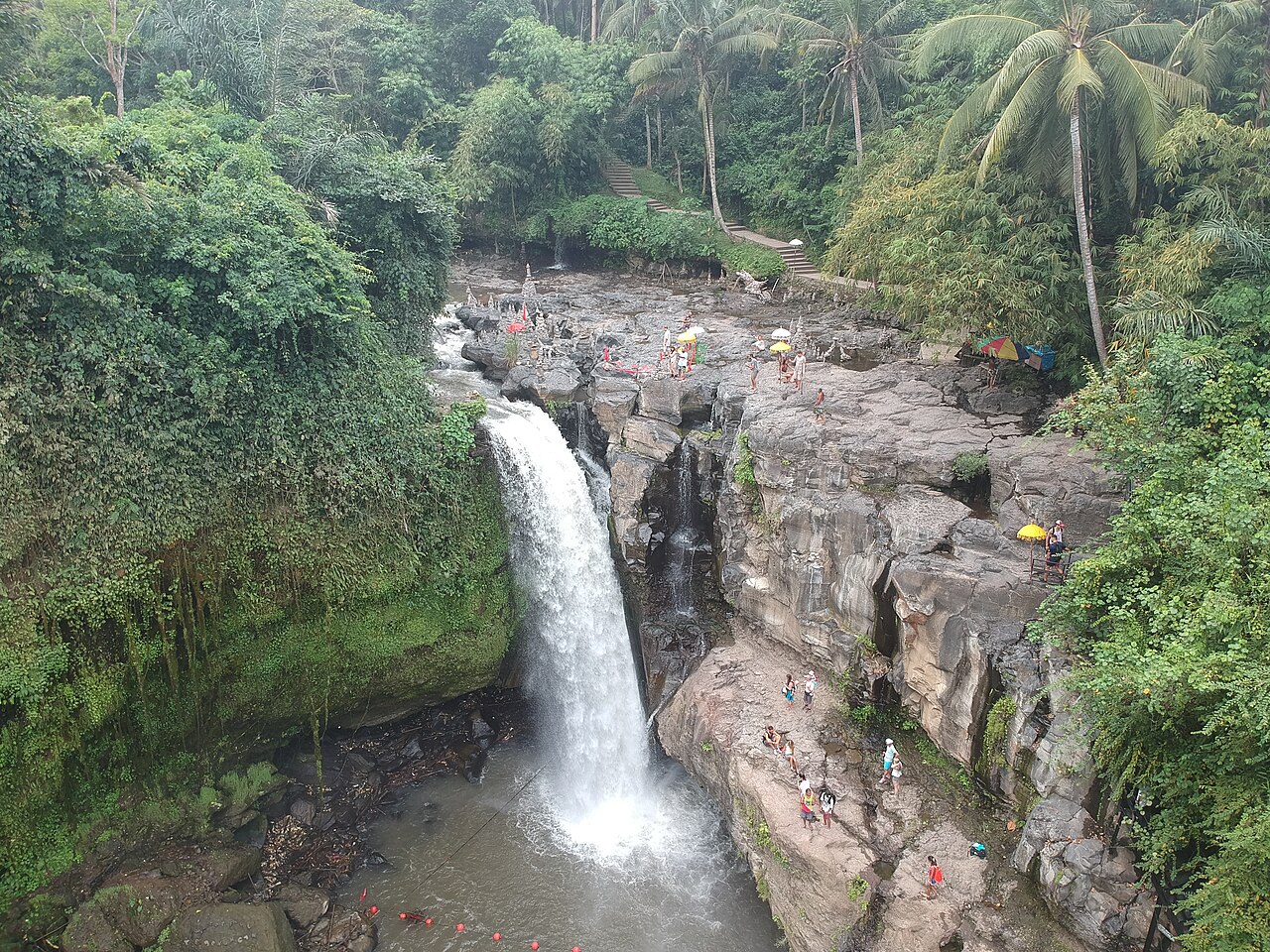 Tegenungan Waterfall 2017-08-18 (2)